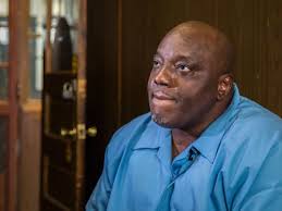 6 witnesses said Chicago man wasn't the shooter. 16 years later, inmate  pins hope of freedom