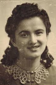 Rosa Cerrato's Instagram, Twitter & Facebook