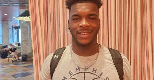 Hogs could land two standouts