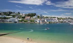 The town centre is made up of narrow, winding streets and priority is given to pedestrians, so a park and ride scheme operates during the summer from the outskirts of the town. Salcombe Visit South Devon