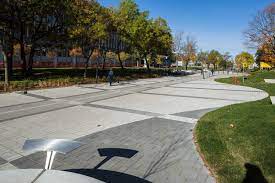 Universite Laval Quebec Avenue Des Sciences Humaines Pave Avenue Autobloquant De Bolduc Couleurs Anthracite Blanc Opale Et Pavement Quebec City Suspense
