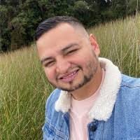 Diego Viveros's Instagram, Twitter & Facebook