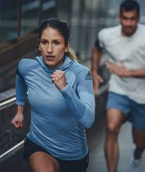Les courbatures correspondent à la douleur musculaire déclenchée par une activité physique intense et / ou inhabituelle. Muscles Douloureux Nos Conseils Pour Lutter Contre Les Courbatures