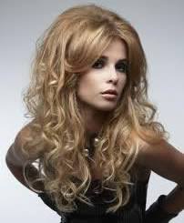 Di seguito i nostri #5 tagli capelli ricci preferiti avvistati per le strade della moda. Capelli Ricci Tagli Mode Ed Acconciature 2011 2012