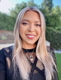 Aimee Ford's Instagram, Twitter & Facebook