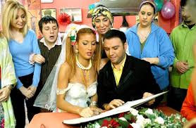 Dans, müzik, aşkların bol olduğu bir yerdir burası. Cennet Mahallesi Nin Yeni Versiyonu Ask I Roman Oldu Dizide Surpriz Isimler Var