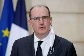 Jean castex a également précisé que le port du masque serait encore obligatoire lors des jean castex a annoncé ce mercredi 16 juin la fin du port du masque en extérieur, sauf dans les lieux. Couvre Feu A 20h Incluant Le Nouvel An Ouvertures Repoussees Les Annonces De Jean Castex Pour Le 15 Decembre