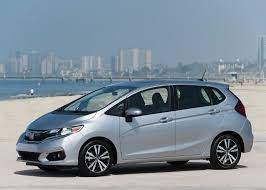 Get 2019 honda fit values, consumer reviews, safety the fit, which starts at $17,100 ($890 destination included), is undercut in price by several others in the. Honda Jazz 2018 Price In Uae New Honda Jazz 2018 Photos And Specs Yallamotor