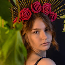 🌙🥀🖤 . . . . . Photographer: @lostnwonderland123 Tiffany Whitehead  Wonderland Arts