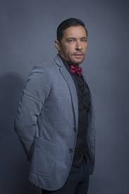 Rubén blades bellido de luna (born july 16, 1948), known professionally as rubén blades (spanish: Jorge Martinez Cubanos Guru