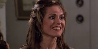 The King Of Queens: 10 Things That Make No Sense About Carrie