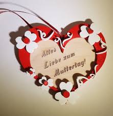 Der muttertag ist ein feiertag, der zu ehren der mütter weltweit zelebriert wird. Herz Alles Liebe Zum Muttertag Holzkunst Scheune