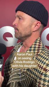 Aaron Paul Shows Picture of Fan