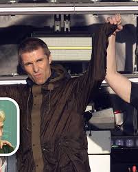 OnlyFans Model Marie Dee - Distracting outfits and a lot of boob