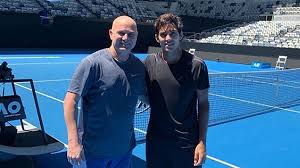Cristian ignacio garín medone is a chilean professional tennis player. Garin Compartio Entrenamiento Con Agassi Y Practico Con Un Ex Numero 3 Del Mundo En La Previa Del Abierto De Australia Emol Com