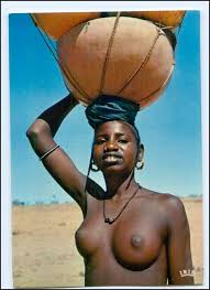 Y17687/ Junge Frau nackt Senegal Afrika AK 1973 · Martin Bernhard  Ansichtskartenshop