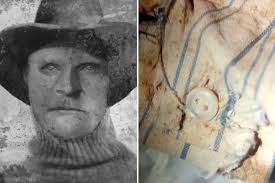 Physiology class, Iowa State College, 1942. The young woman appears as  baffled as the decomposing corpse, no doubt a failed student, probably was. 