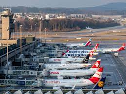 Der flughafen zürich liegt nur 13 kilometer im norden der stadt am zürichsee. Coronavirus Informationen Zum Flugbetrieb Flughafen Zuerich