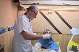 Photo ?Une touche de sant l o il n'y en a plus? : quand le dentiste ...