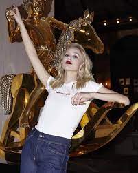 Touch device users can explore by touch or with swipe gestures. Josefine Pettersen Brasil Home Facebook