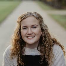 Caroline Bishop's Instagram, Twitter & Facebook