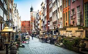 It is located at a geographic crossroads that links the forested lands of northwestern europe to the sea lanes of the atlantic ocean and the fertile plains of the eurasian. The Best Of Guides Tips In Poland Europe