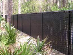 We are a leading supplier of diy fence horizontal slats established in melbourne. How Chain Link Fence Slats Beautify Your Garden Fence Design Charming Garden Fence With Chain Link Fence Fence Design Black Chain Link Fence Chain Link Fence