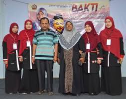 Terdahulu, young syefura atau dikenali sebagai rara itu dituduh melanggar sop apabila memuat naik gambar berkelah bersama empat rakannya di avani sepang goldcoast resort, yang terletak di sungai pelek, selangor. Fomssa Kembali Menabur Budi Di Janda Baik Kolej Universiti Islam Pahang Sultan Ahmad Shah