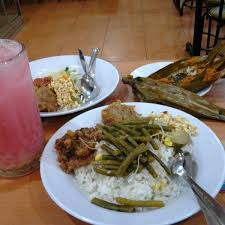 Cap cus deh bikin asem2 ikan. Photos At Warung Kaliotik 26 Tips From 891 Visitors