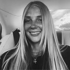 Brooke Willis (@brooke.willis.1610) • Facebook, Connect with friends