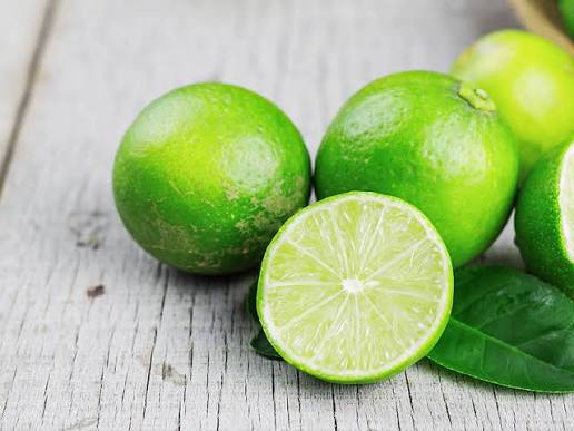 Fruta con Limón
