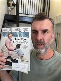 🚨 When is a dead idea not actually dead? When Jason Ashlock is involved.  🚨 adam&eveDDB New York's Executive Creative Director shares how the  @giftoflifemarrowregistry 'Hero Gum' campaign rose from rejection to