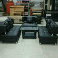 Dalam mendesain ruang tamu, sofa adalah salah satu furniture utama yang bisa memberikan kesan yang berbeda. Sofa Minimalis Terbaru Kursi Ruang Tamu Murah Full Hitam Shopee Indonesia