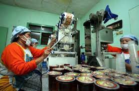 Standard yang digunakan gmp pada produksi kuliner di indonesia adalah sk menkes no.23/menkes/i/1978 yang disebut cpmb (cara produksi makanan yang baik) adalah sebagai. Tertinggi Kontribusi Industri Makanan Dan Minuman Capai 34 17 Persen