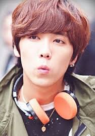 Lee Hong K Idols