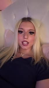 Sierra Slone's Instagram, Twitter & Facebook