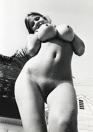 Roberta Pedon Porn Pic - EPORNER