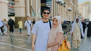 Alvin Faiz Tulis The End Pernikahan Dengan Larissa Chou Disorot