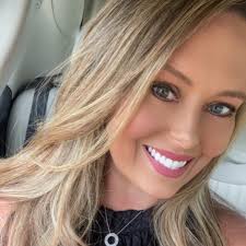 The Disney Junior Firebuds Bo & Flash Figure & Fire Truck Set with  Vroomlink for Kids Ages 3+ is a fire truck set that includes two figures,  Bo and Flash. The set