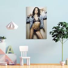 Amazon.com: RNOPQZS Kristin Kreuk - Póster de actores sensuales para pared,  para decoración de habitación, estética y decoración, para sala de estar,  dormitorio, 12 x 18 pulgadas (11.8 x 17.7 in), estilo