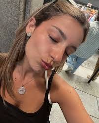 Carissa Carr's Instagram, Twitter & Facebook