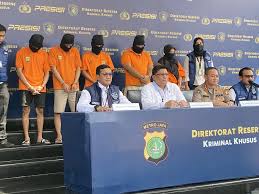 Selebgram Siskaeee dan Virly Virginia Akan Diperiksa Terkait Film Porno  Jumat, 15 September 2023 - News Liputan6.com