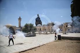 Protesters were showing support for. Israeli Police Attack On Masjid Al Aqsa Anadolu Agency