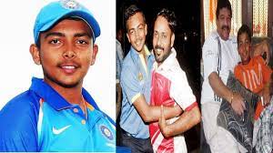 Prithvi shaw didn't let shivam mavi settle at the start. Prithvi Shaw Family Photos With Father And Others Prithvi Shaw Private Photos Youtube