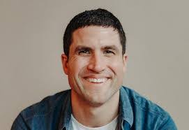 Jue Lin's Instagram, Twitter & Facebook