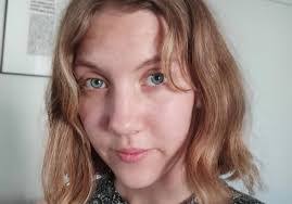 Amanda Beckley's Instagram, Twitter & Facebook