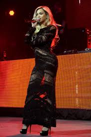 Put It In A Love Song Alicia Keys Feat Beyoncé This Star Wowed In A Racy Black Dress 1 Week After Nailing It In White Beyonce Outfits Fashion Beyonce Style