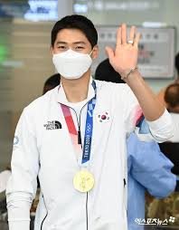 Jun 28, 2021 · 28일 충북 진천국가대표선수촌에서 열린 2020 도쿄올림픽 미디어데이에서 펜싱 사브르 국가대표 오상욱(오른쪽)이 훈련하고 있다.진천=연합뉴스 김학수 마니아타임즈 편집국장 kimbundang@maniareport.com íŽœì‹± ì˜¤ìƒìš± ì„¸ê³„ëž­í‚¹ 1ìœ„ ìœ„ì—„ í¬í† 