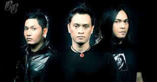 A# c dan aku akan selalu merindukan dirimu f c c f c saling membenci sulit ku pahami wouho. 35 Chord Lagu Vagetoz Ideas Lagu Chord
