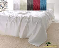 Tagesdecke bettüberwurf kuscheldecke sofadecke decke tragetasche xl xxl xxxl. Edle Tagesdecke Bettuberwurf Annabelle Mit Streifenmuster In Weiss 150x200 260x300cm Aktionsangebote Wolldecken Online Shop
